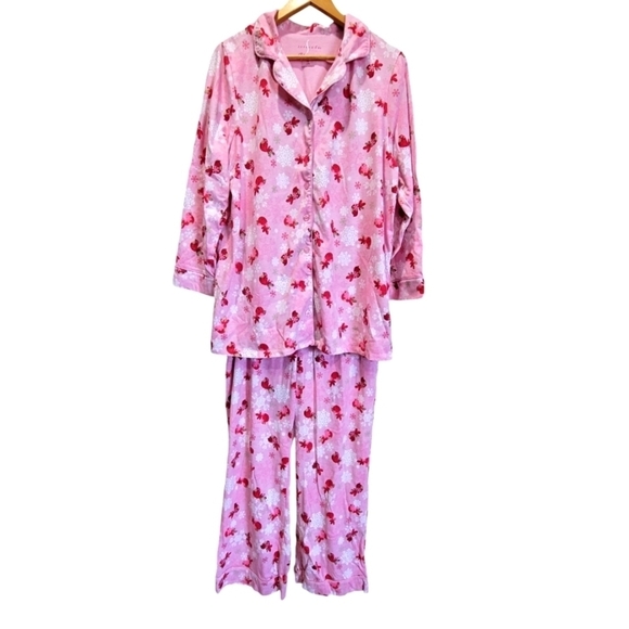 16W or 2X Red Robin Snowflake Winter Pajama Button Down Long Sleeve &  Pants - Picture 1 of 10